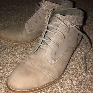 suede Gianni Bini booties